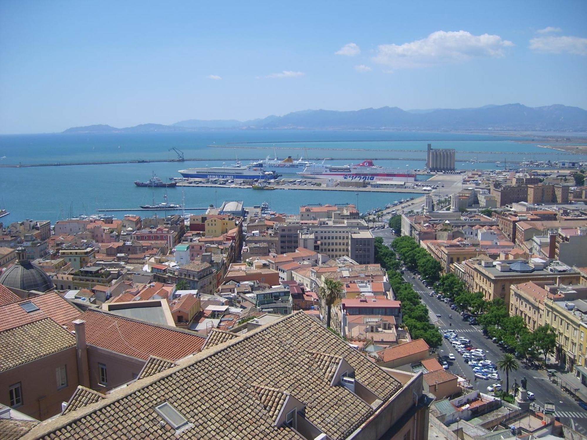 La Casa Di Cry Lägenhet Cagliari Exteriör bild